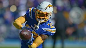 Derwin James catches the ball for the Chargers.